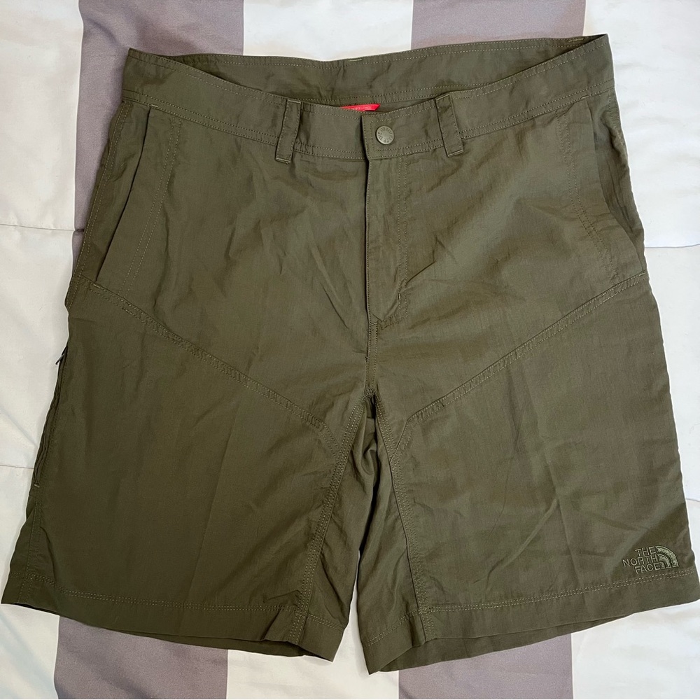 The North Face Olive Green Nylon Outdoor Hiking Casual Sport Shorts Men’s 36